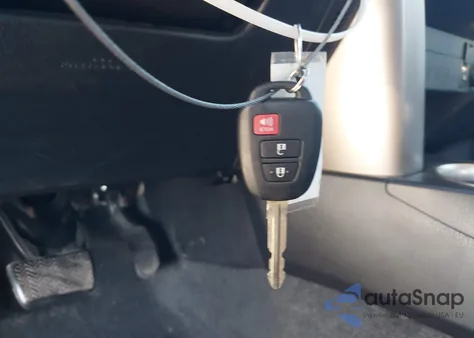 2015 Toyota Rav4 Xle из США, поврежденный, VIN JTMWFREV2FJ042383